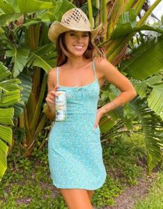 Emily Zeck Height, Age, Boyfriend, Family, Biography & More - StarsInformer